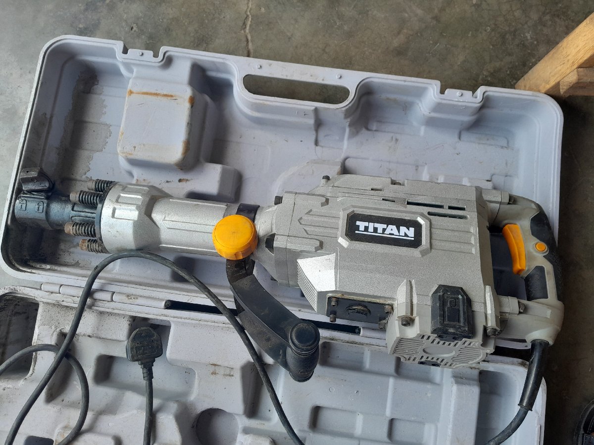 Titan Concrete Breaker UK Single use